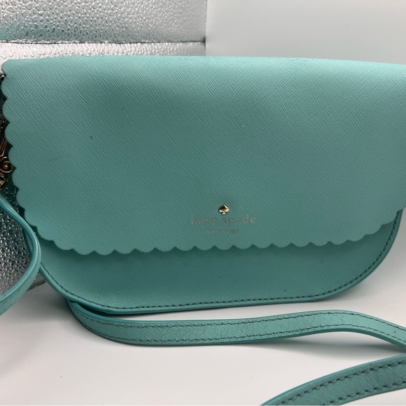kate spade Handbags - Kate Spade Aqua Crossbody Bag